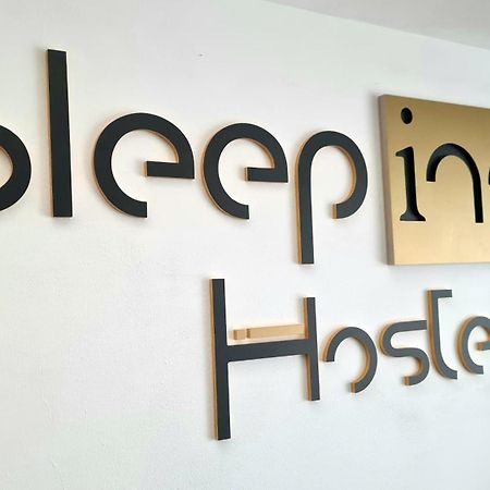 Sleep Inn Hostel Bucarest Esterno foto