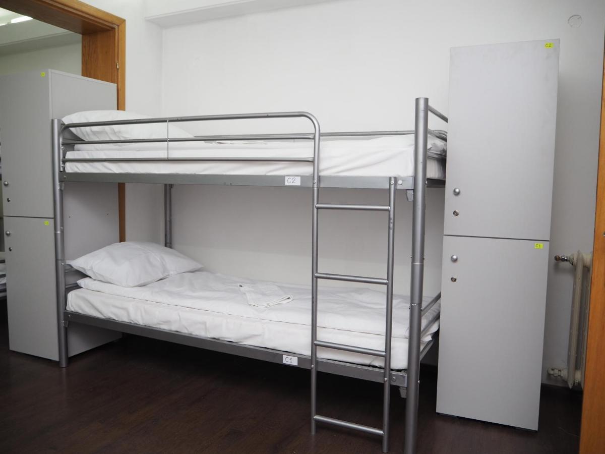 Sleep Inn Hostel Bucarest Esterno foto