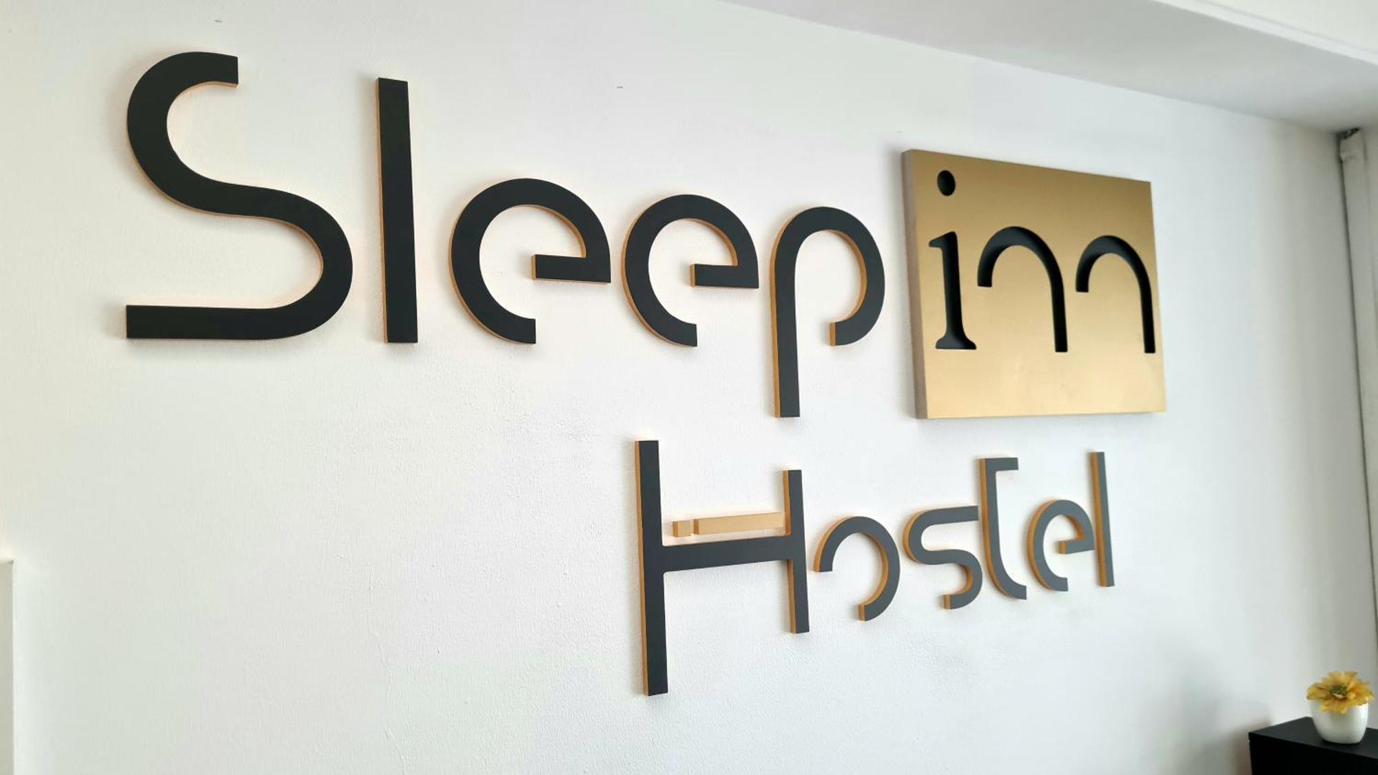 Sleep Inn Hostel Bucarest Esterno foto
